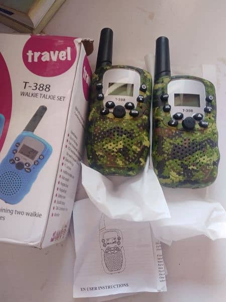 T388 2pairs Camouflage Color Walkie Talkies FRS22Chanels 1.5Km 0