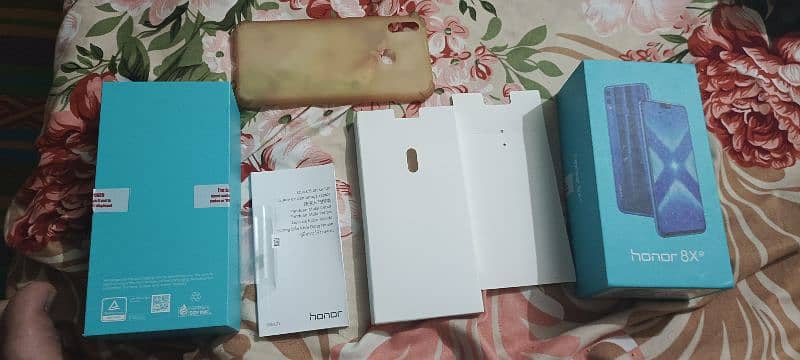 Honor 8x box for sale 1
