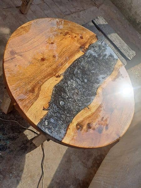 epoxy center table. Delivery all Pakistan can send. contact03328709877 0