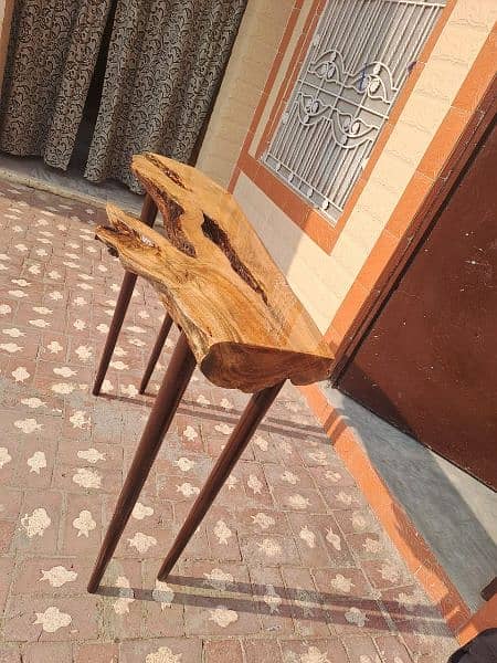 epoxy center table. Delivery all Pakistan can send. contact03328709877 4