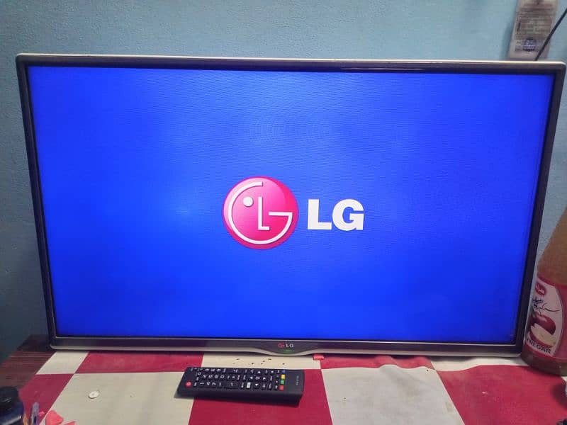 LG  lcd for sell all ok with remote exchange for mobile and ac 2