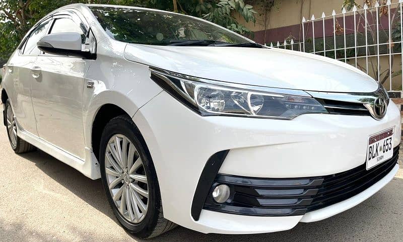 toyota corolla Altis  2017 Reg 2018 11