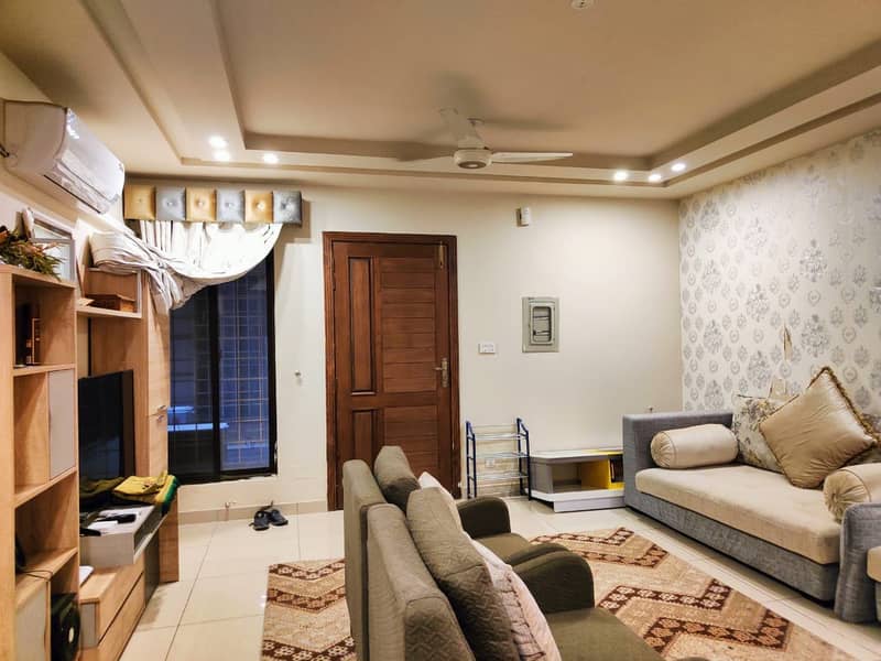 The Grade Phase 3 Bahria Town Flat For Rent 2