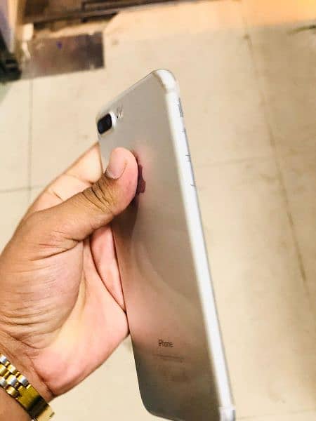 I phone 7 plus 256 GB pta approved. 03277203132 2