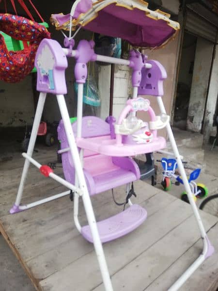Baby swing in very good condition. 0