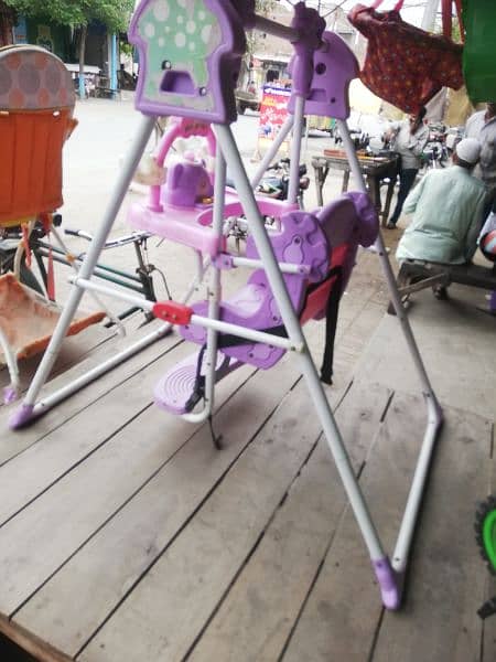 Baby swing in very good condition. 1