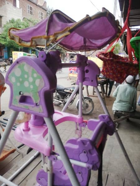Baby swing in very good condition. 2