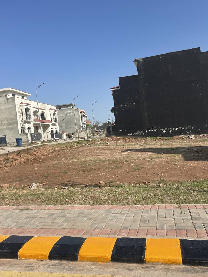 5 Marla plot for sale on 2 Years Easy Installment plan  in Islamabad 0