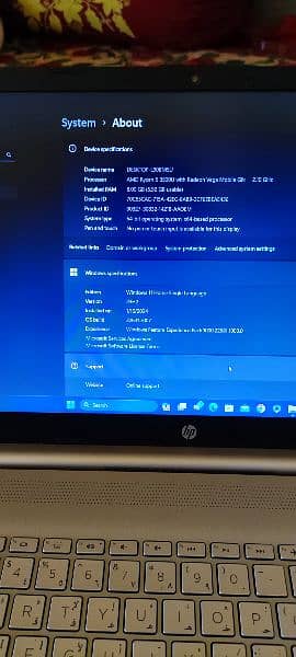 HP Laptop 15s AMD Ryzen 5 3500U 1