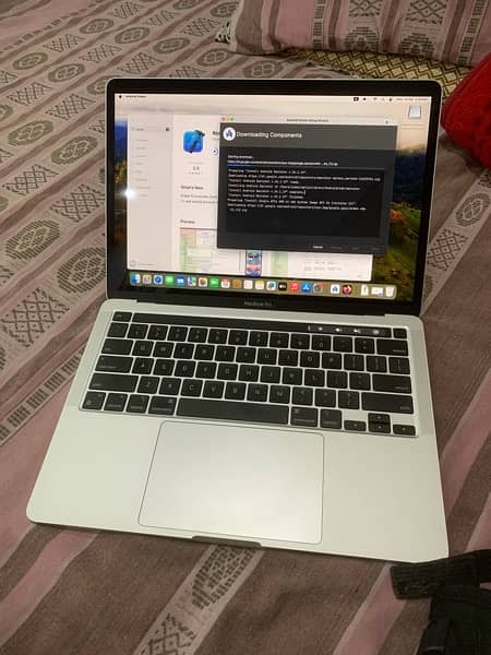 MacBook pro M2 2022 8/256 2