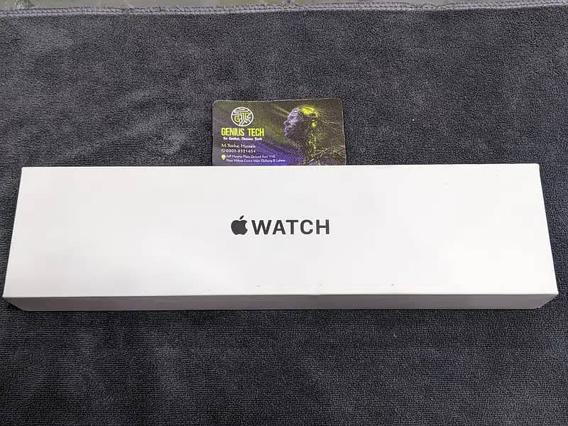 Apple Watch SE 2nd Generation 44mm Box Pack Non Active 0