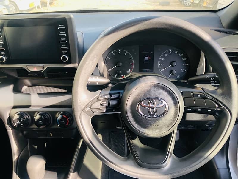Toyota Yaris 2020 X Push Start 11