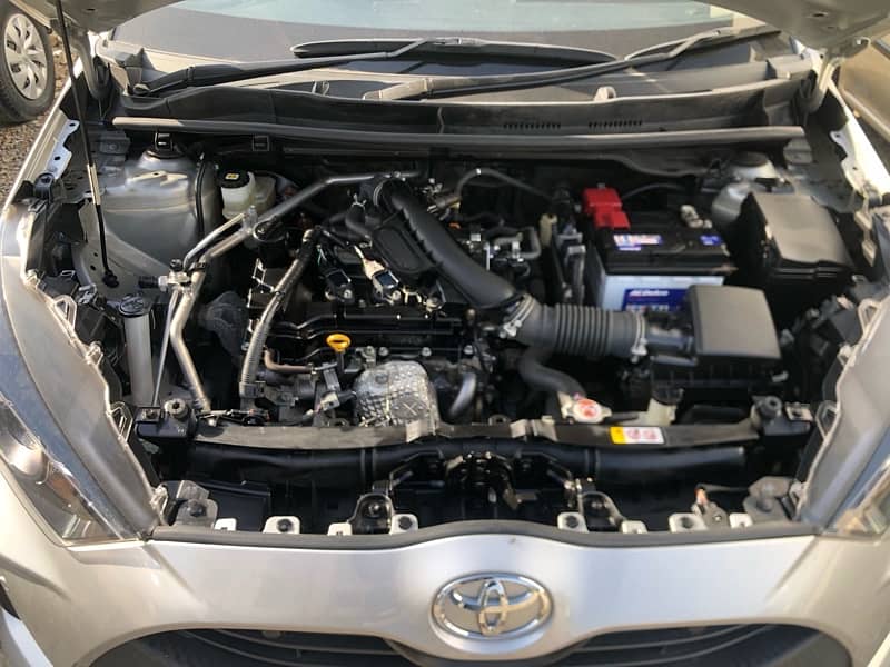 Toyota Yaris 2020 X Push Start 13