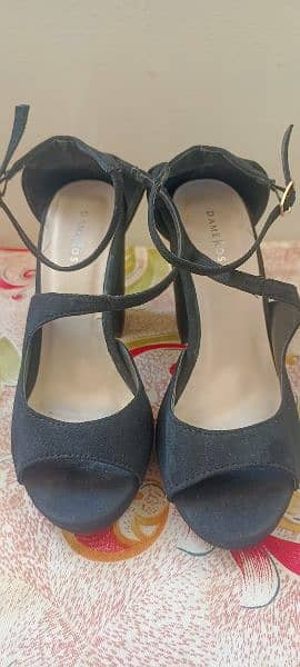 branded preloved footwear 12