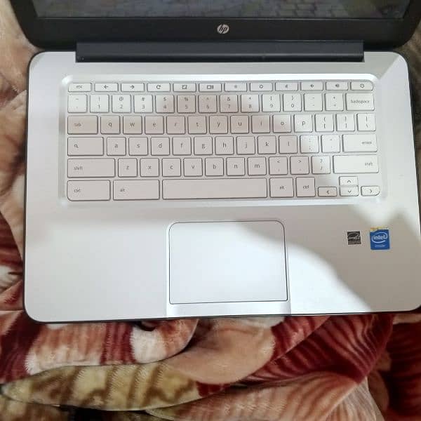 HP Chromebook for urgent sale in good condition /pc/mobile/laptop 2