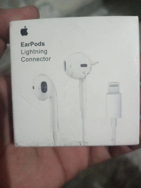 original earpods lightning connector 0