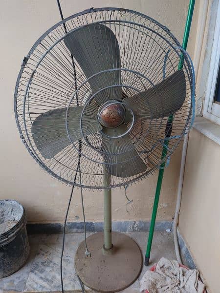Used Pedestal fan 1