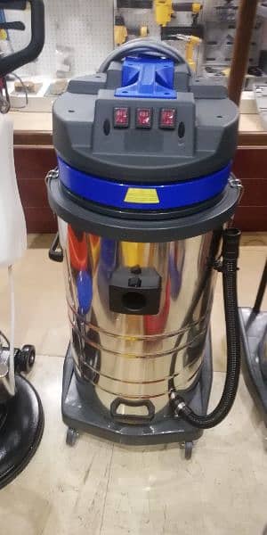 Three Motors Commercial Vacuum Cleaner 0