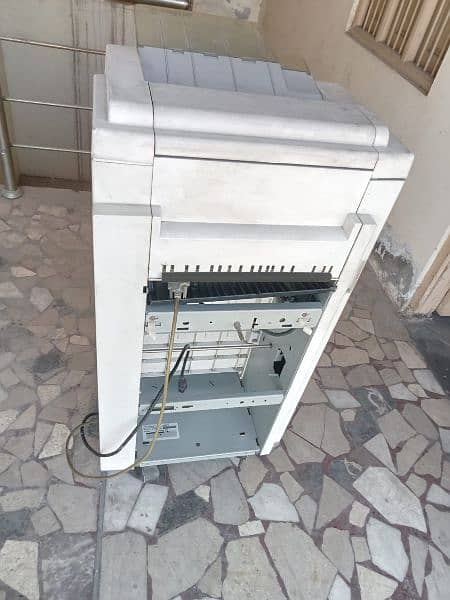 Xerox 5875 with binder tray urgent 2