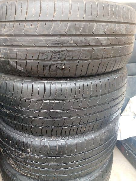 17 inch brand new rim and tyers and bucket seats in mint condition 2