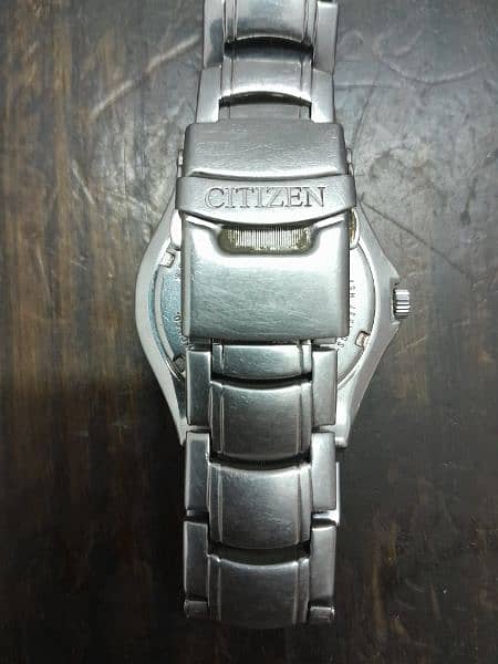 Genuine Citizen wrist watch like new for sale. 6