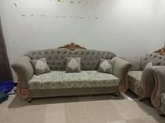 6 seater unused crown sofa in almost new condition