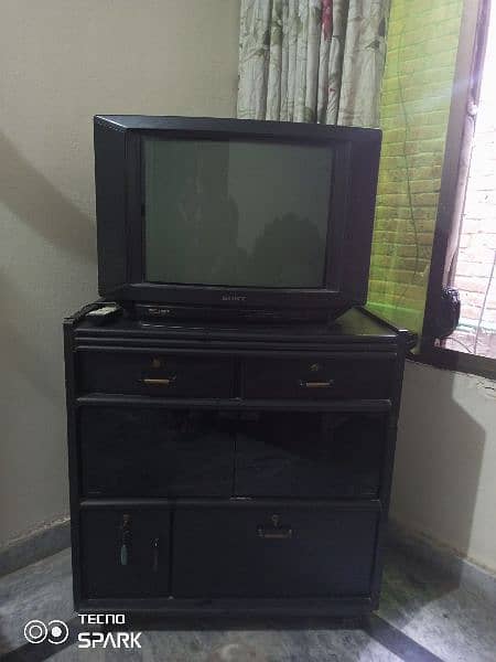 TV + TV Trolley + Dish 0