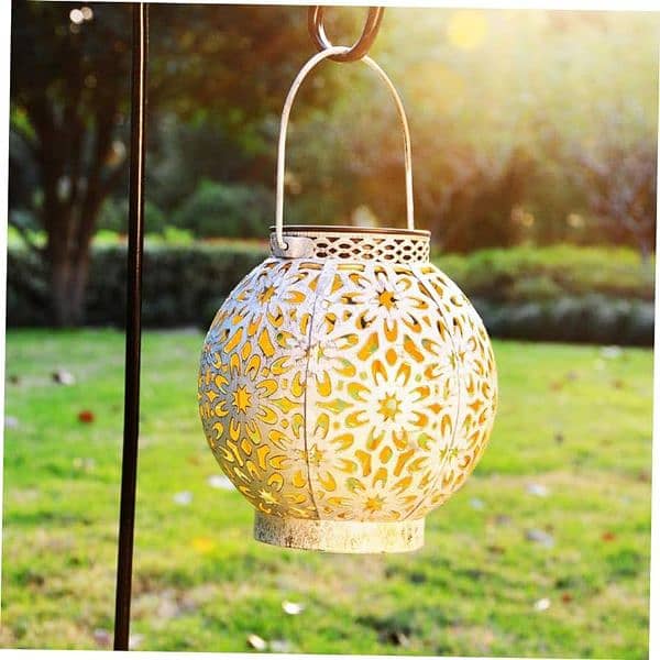Solar Powered Integrated LED Outdoor Lantern 0
