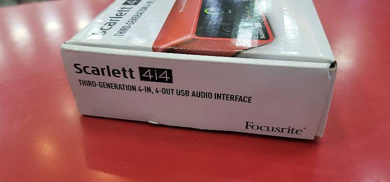 Focusrite Scarlett 4i4 | 3rd Generation Audio Interface 6