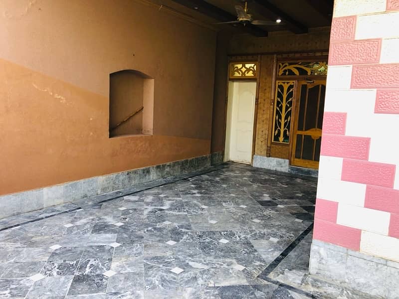 Guest House available in Iqbal Town Lahore 0