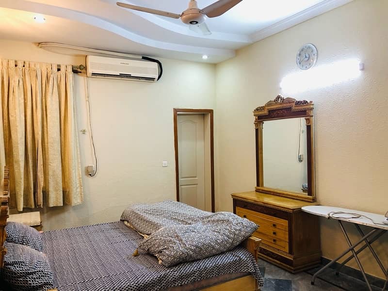 Guest House available in Iqbal Town Lahore 3