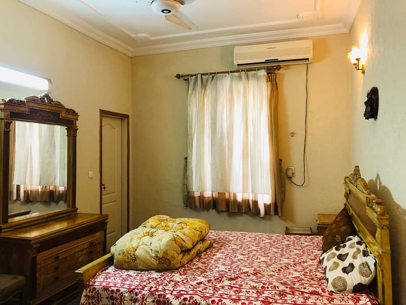 Guest House available in Iqbal Town Lahore 14