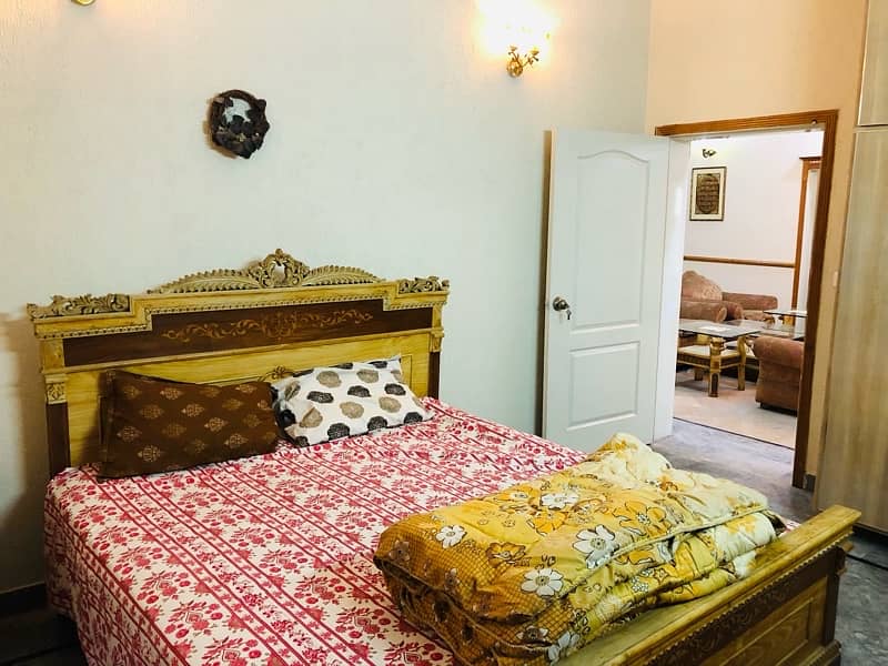 Guest House available in Iqbal Town Lahore 16