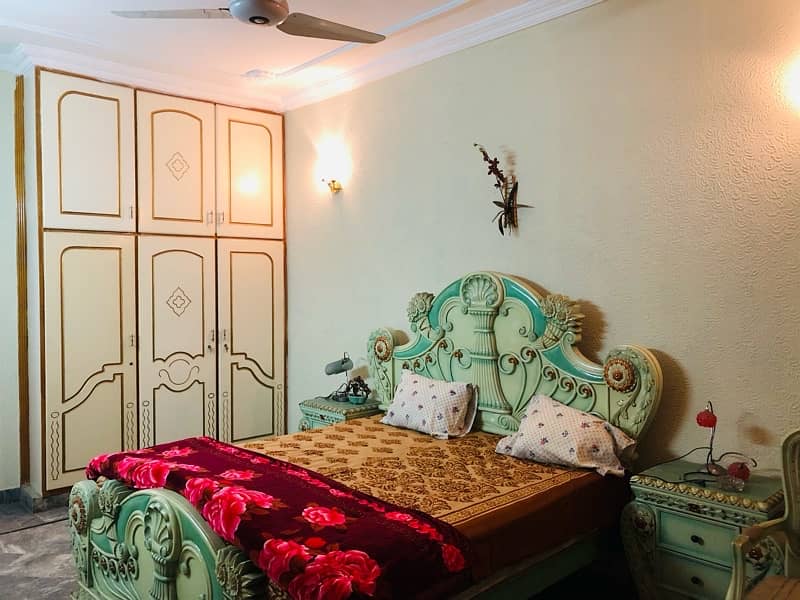 Guest House available in Iqbal Town Lahore 17