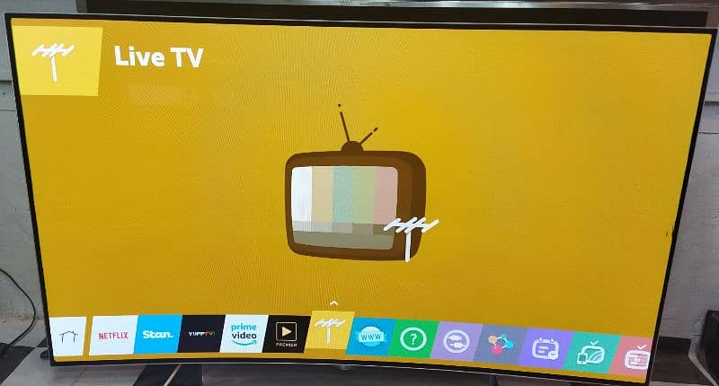 LG OLED 55inch Tv
one line and spot on screen 0