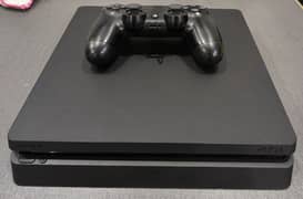 PS4 slim(512GB) imported from Sweden with two games