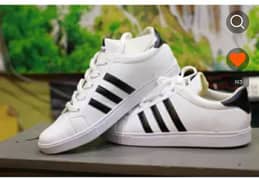 Mans latest style joggers sneakers for teenagers