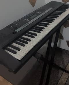 Yamaha PSR E243 61 Key Piano Keyboard + bag + stand