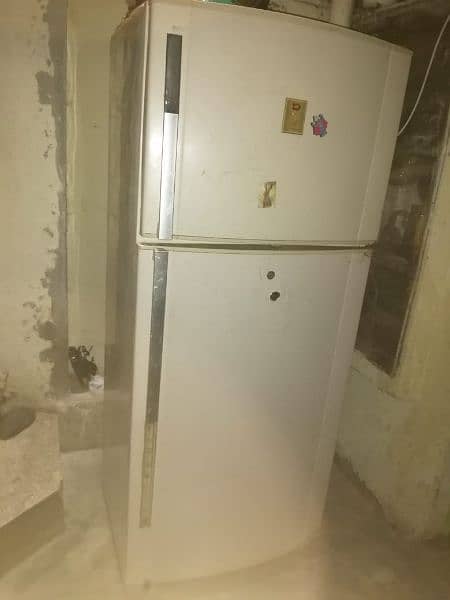 Dawlance full size refrigerator for sale 2