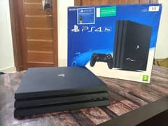 Imported Ps4 console with two controllers + three games 0