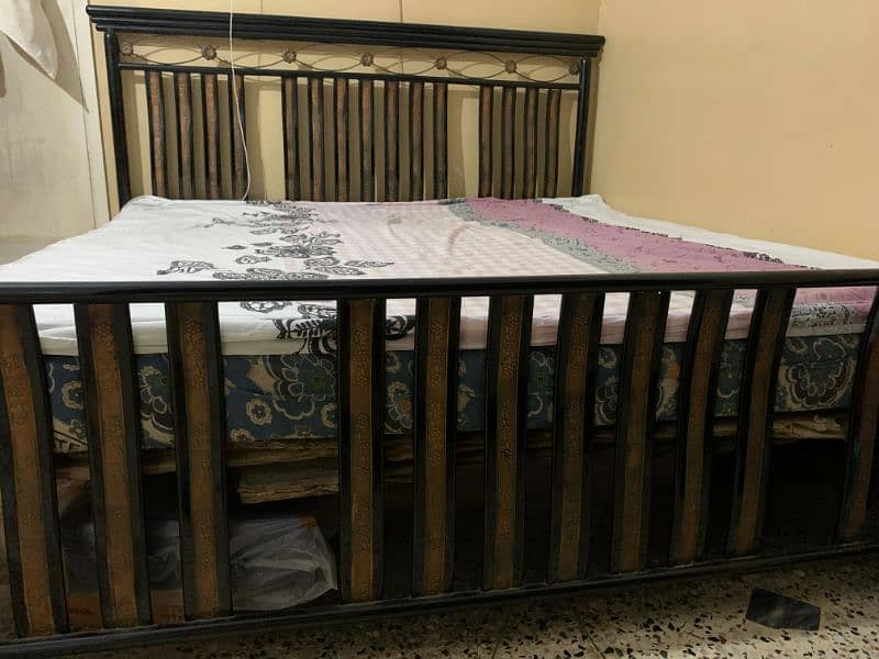 king size bed (iron) 1