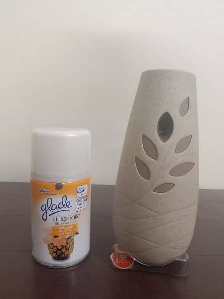 Glade automatic Air freshener Dispenser 3 in 1 2