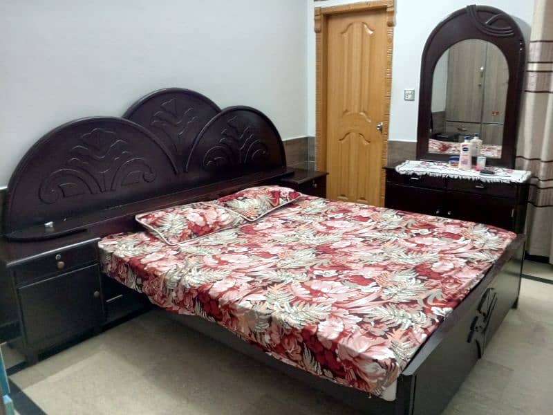 wooden bed with dressing and 2side tables 4