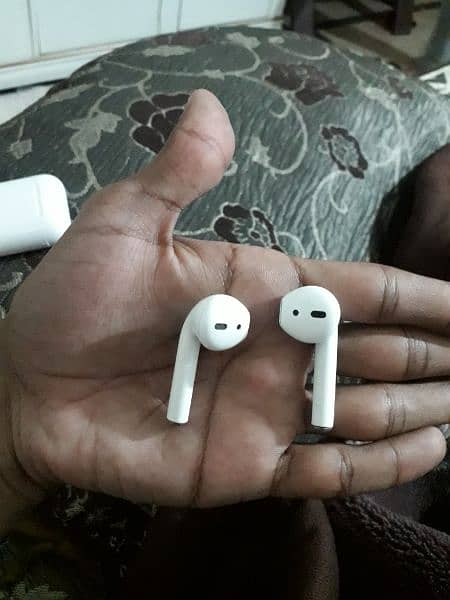 apple air pods 2nd (Generation) 3