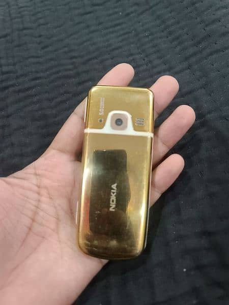 Nokia 6700 gold 2