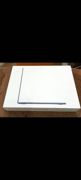 MacBook Air M2 2022 8GB 256GB 13.6" Midnight Color MLY33LL/A With Box 5