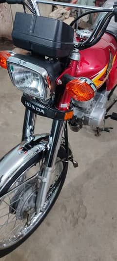 2020 ka model he 21 k sticker he Honda cG khi number full genuine bike