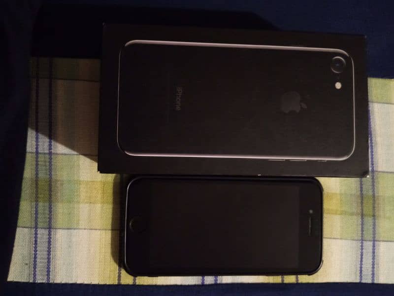 iPhone 7 with original box/ original cable/ back cover 18