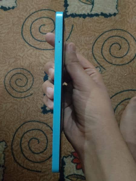 Realme Note 50 with box and charger 3