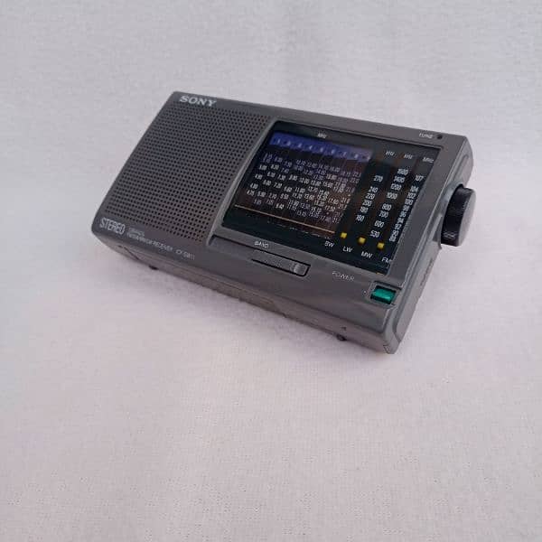 Sony sw11 Radio 12 Band Made in Japen 1
